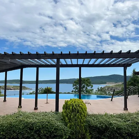 아파트호텔 Saint Thomas Village 소조폴