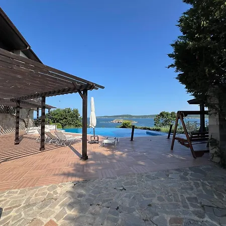 Appart hôtel Saint Thomas Village 4*